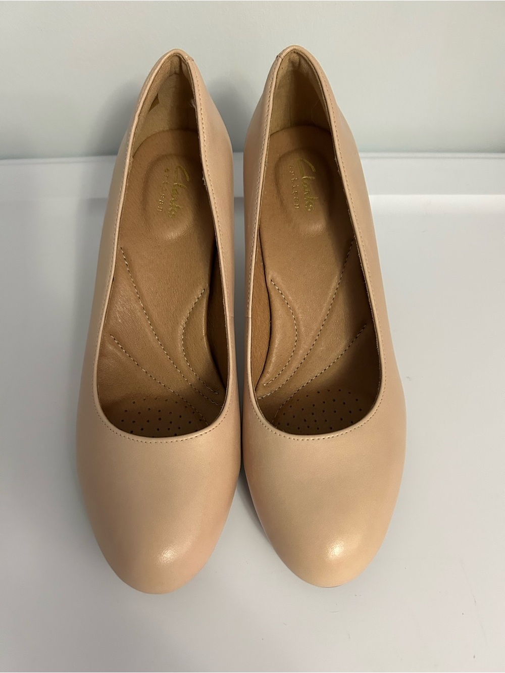 Clarks Nude Beige Leather Round-Toe Heels